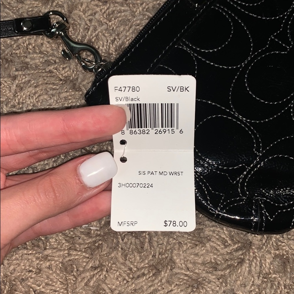 coach wristlet - Picture 2 of 3